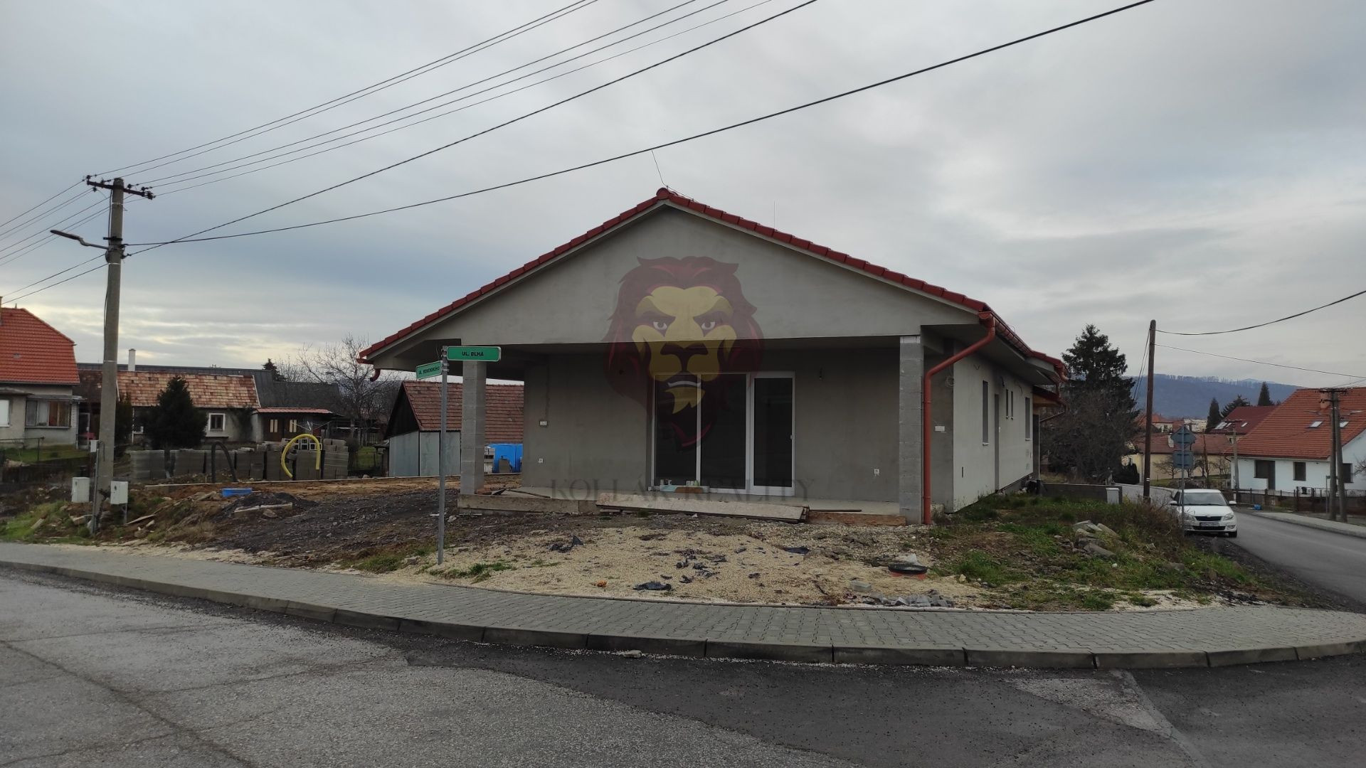 NA PREDAJ RODINNÝ DOM - NOVOSTAVBA - BYSTRIČANY 4-IZBOVÝ , 488m2 POZEMOK