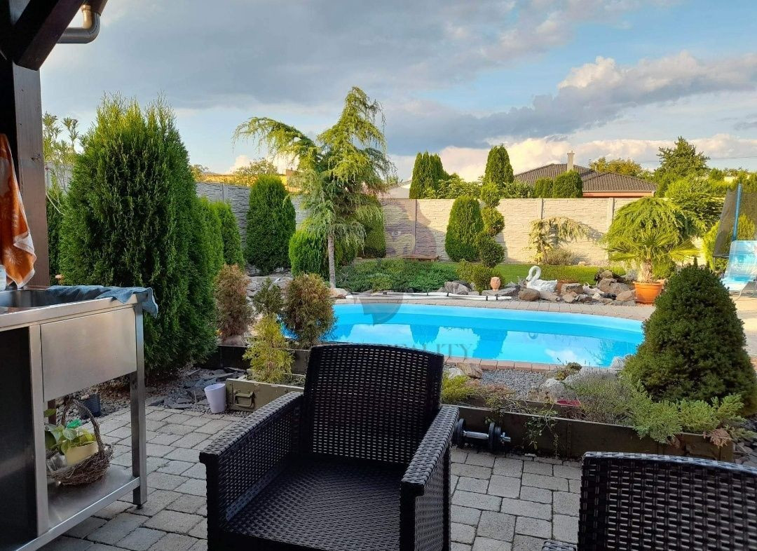 !!Znižená cena!! NA PREDAJ VELKÉ BIELICE - RODINNÝ DOM - 6,5 IZBOVÝ