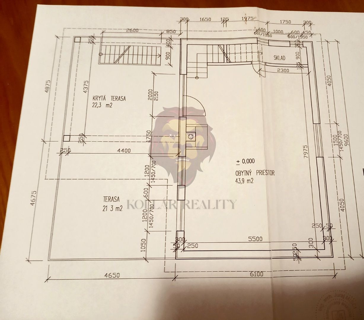 NA PREDAJ 3-PODLAŽNÝ DOM V HLOHOVCI