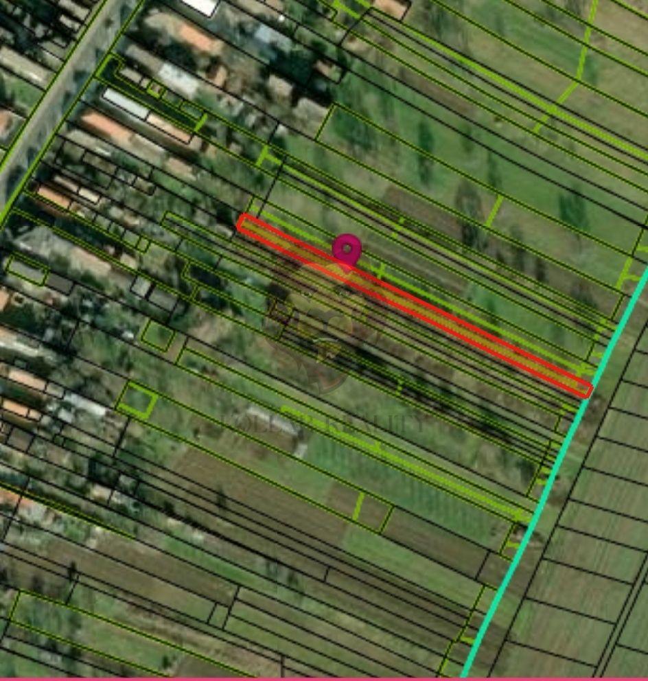 NA PREDAJ HRADIŠTE , POZEMOK 897m2