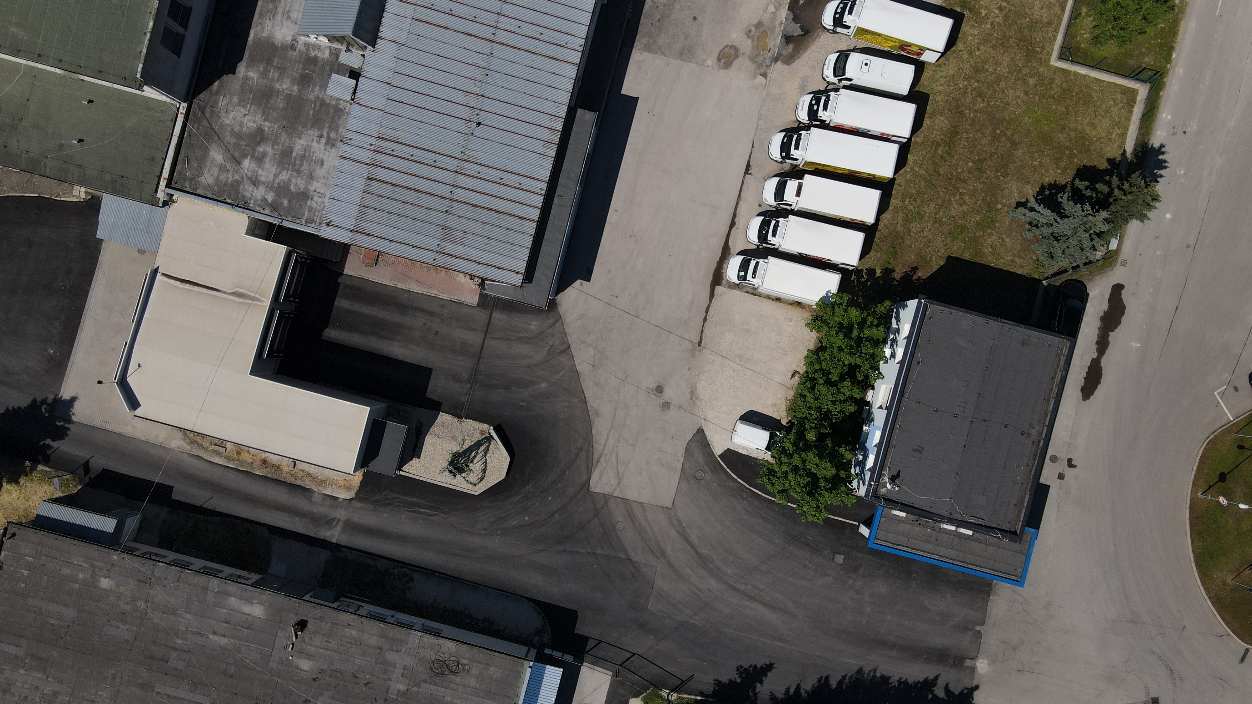 NA PRENÁJOM VÝROBNA HALA A ADMINISTRATÍVNA BUDOVA NOVÉ MESTO NAD VÁHOM