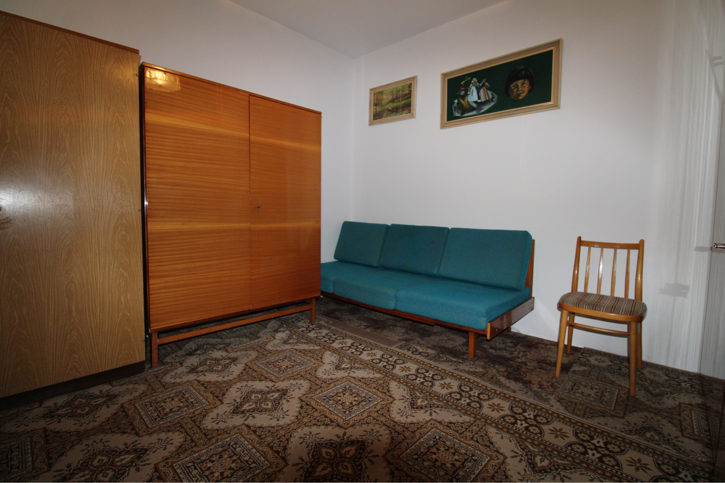 ZNÍŽENÁ CENA - NA PREDAJ - Veľký Rodinný dom Sokolovce