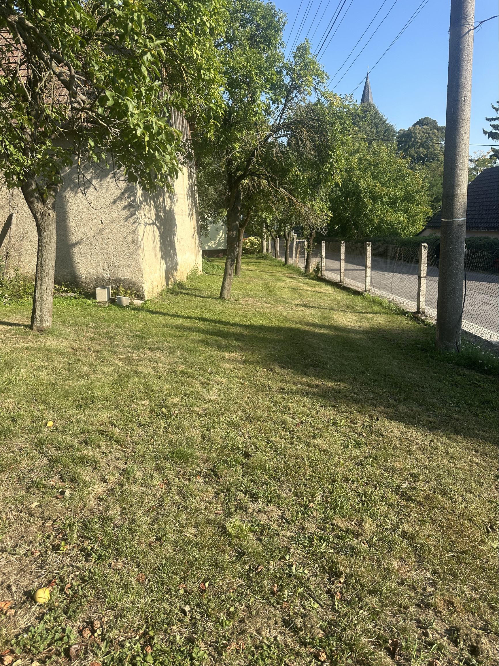 Prenajmem pozemok so stodolou