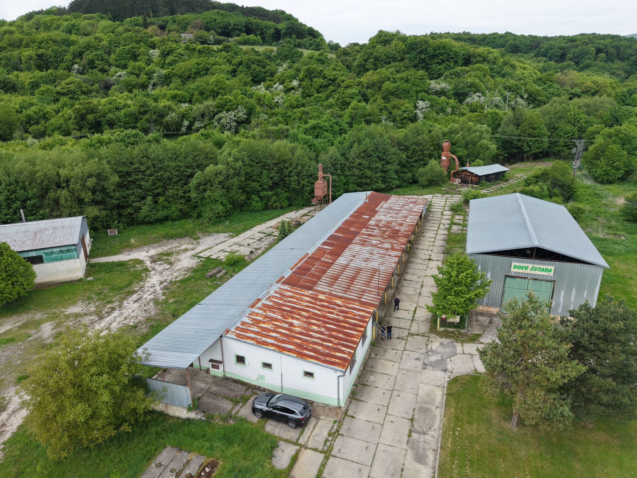 Na predaj: Priemyselný areál – výroba, logistika alebo sklad – 10 181 m2 Rezervované