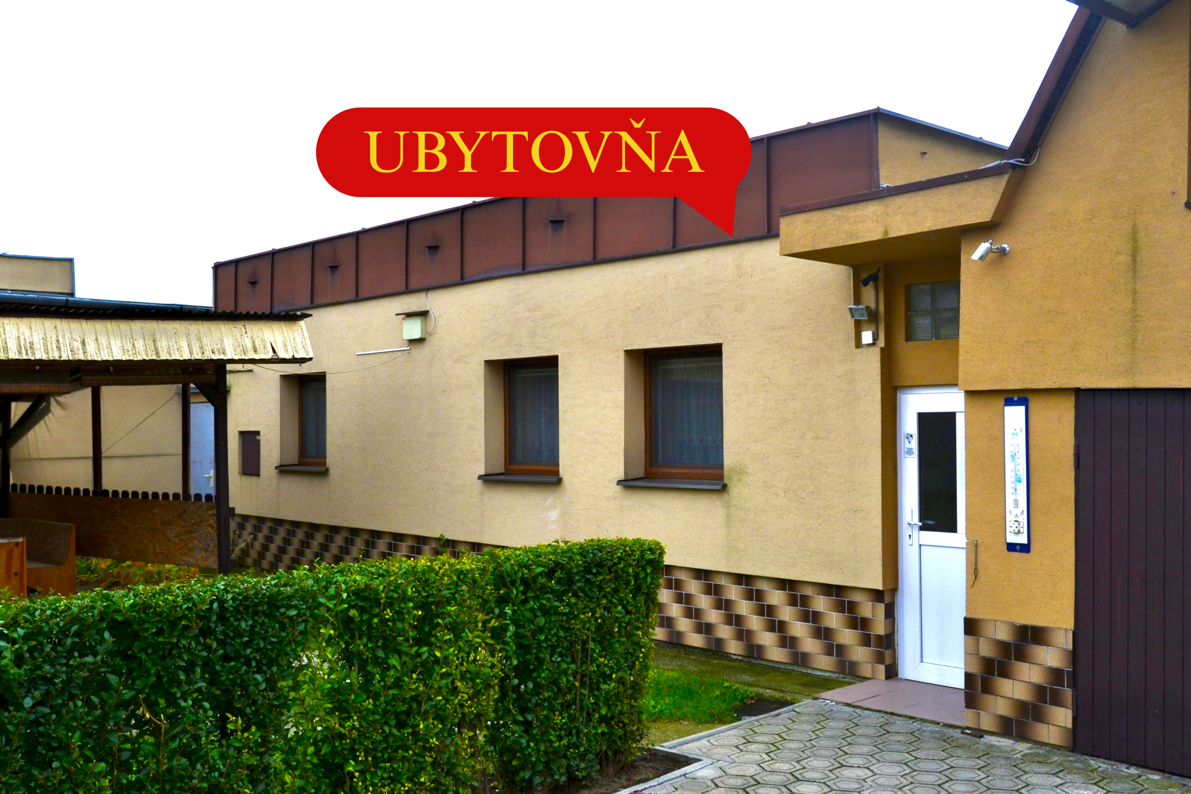 NA PREDAJ RODINNÝ DOM SO SAMOSTATNOU UBYTOVŇOU V OBCI ZAVAR