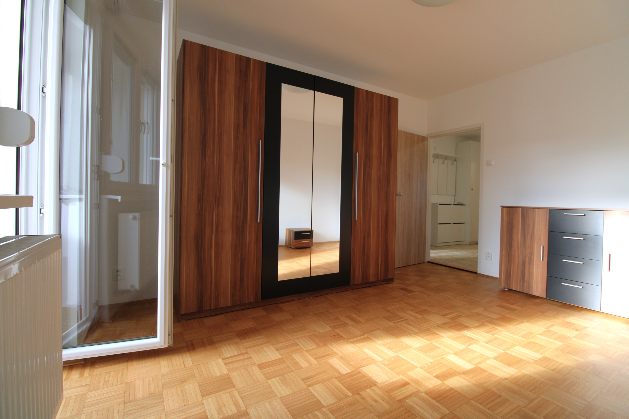 NA PRENÁJOM - 2 - izbový byt v centre Piešťan s parkovaním