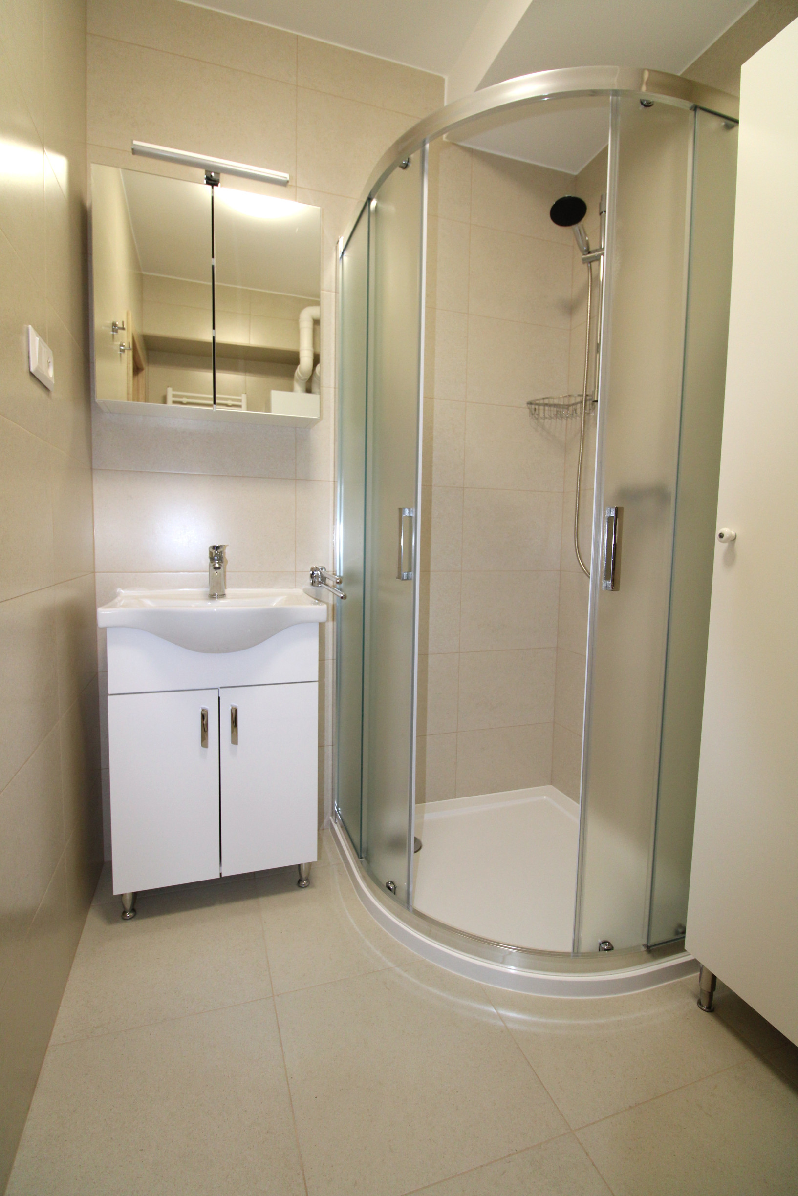 NA PRENÁJOM - 2 - izbový byt v centre Piešťan s parkovaním