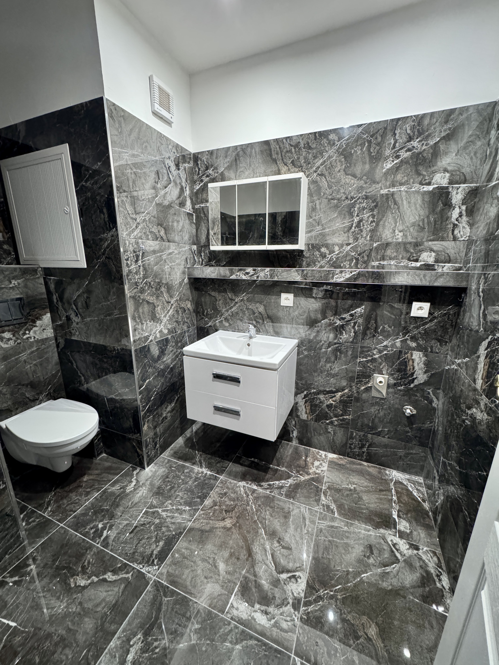 Prenájom Nové Mesto nad Váhom, Športová ulica 1 poschodie