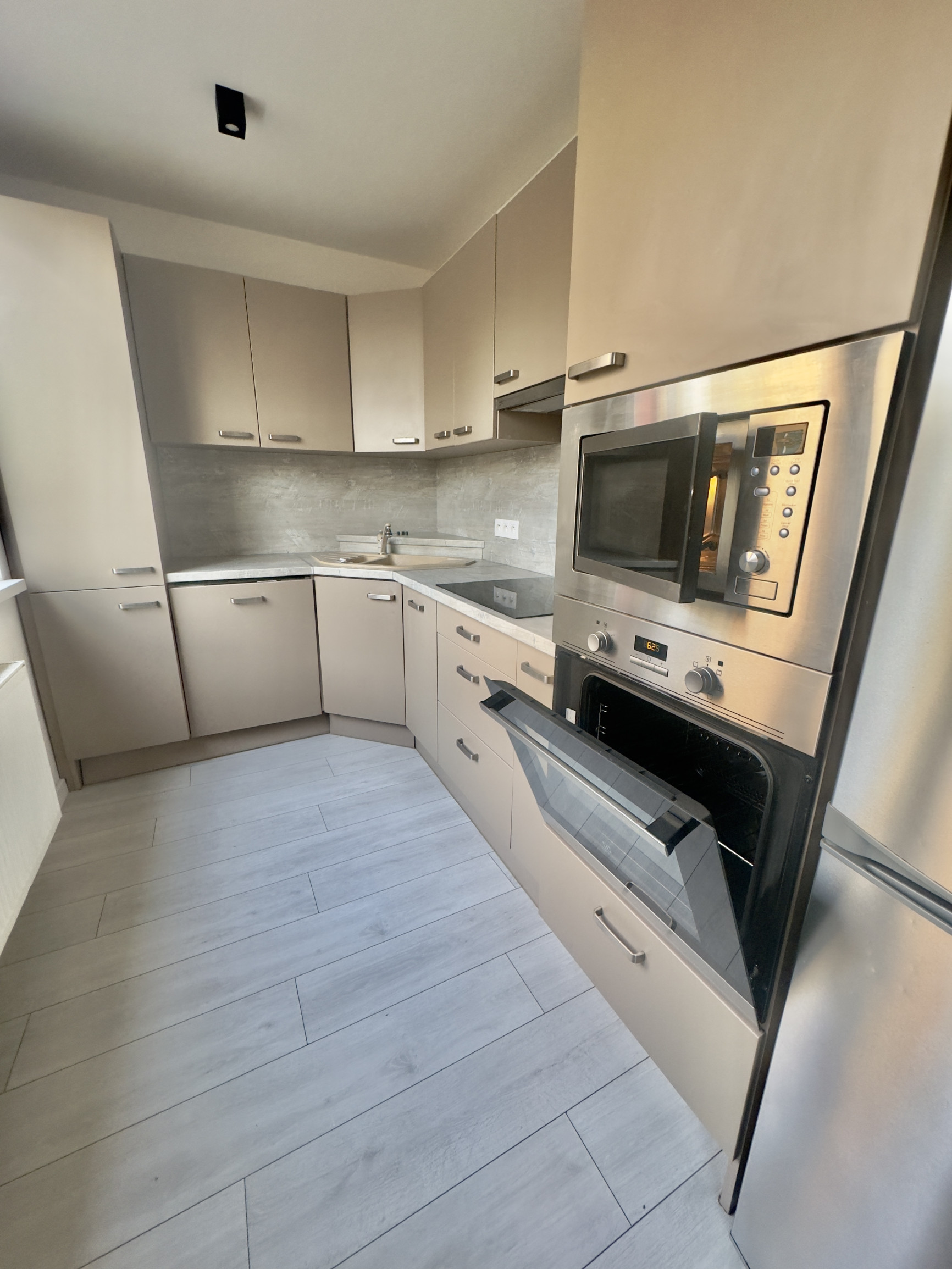 3 izbový byt na predaj  –Trenčín , Západná ulica,  68m2