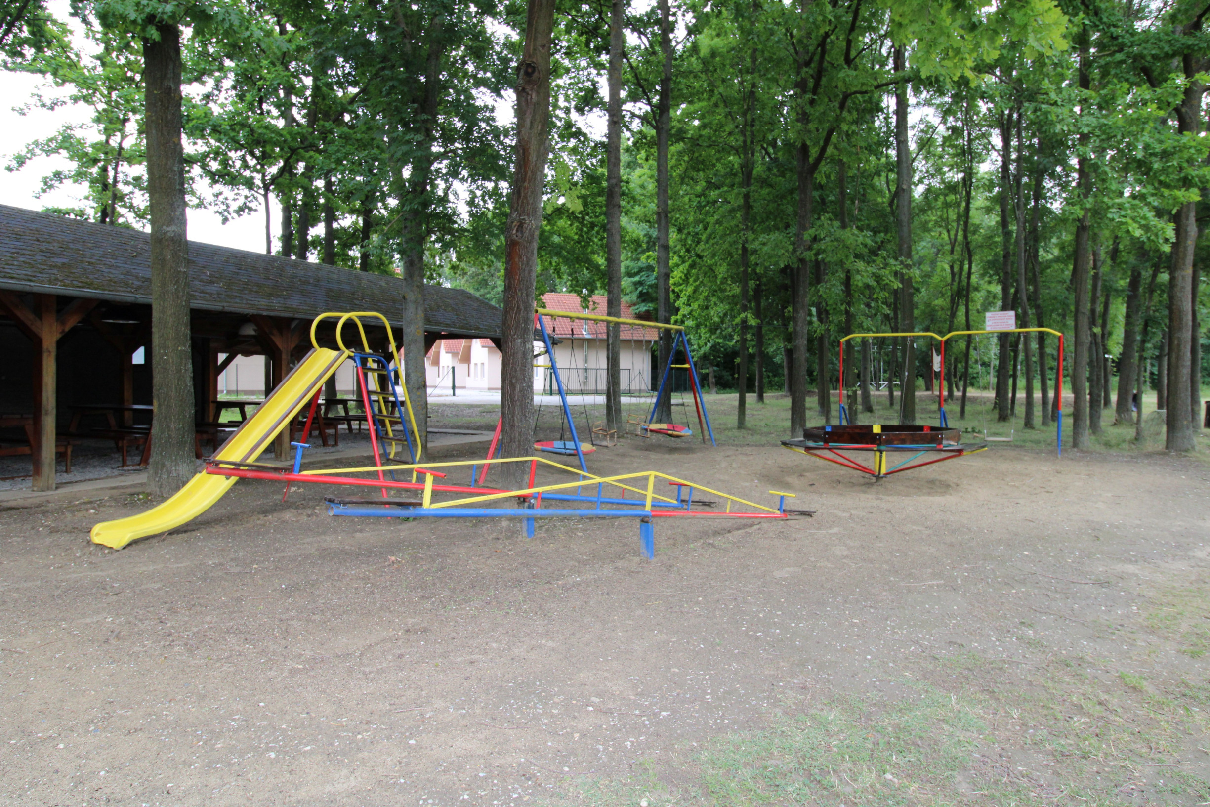 NA PREDAJ - Jazero pri Tomášikove