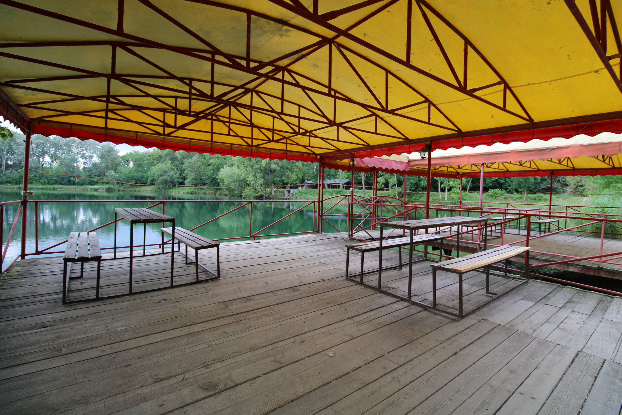 NA PREDAJ - Jazero pri Tomášikove