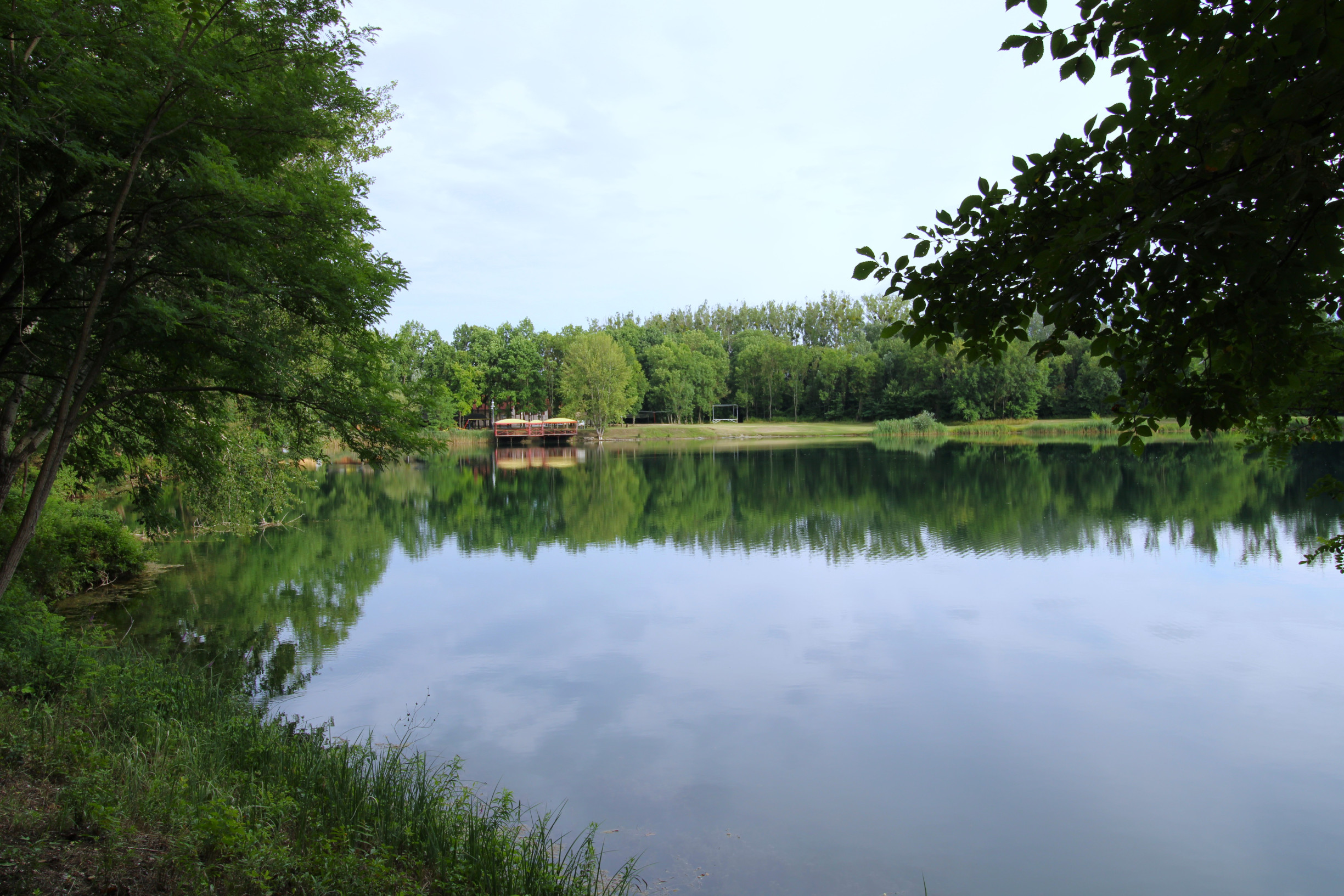 NA PREDAJ - Jazero pri Tomášikove