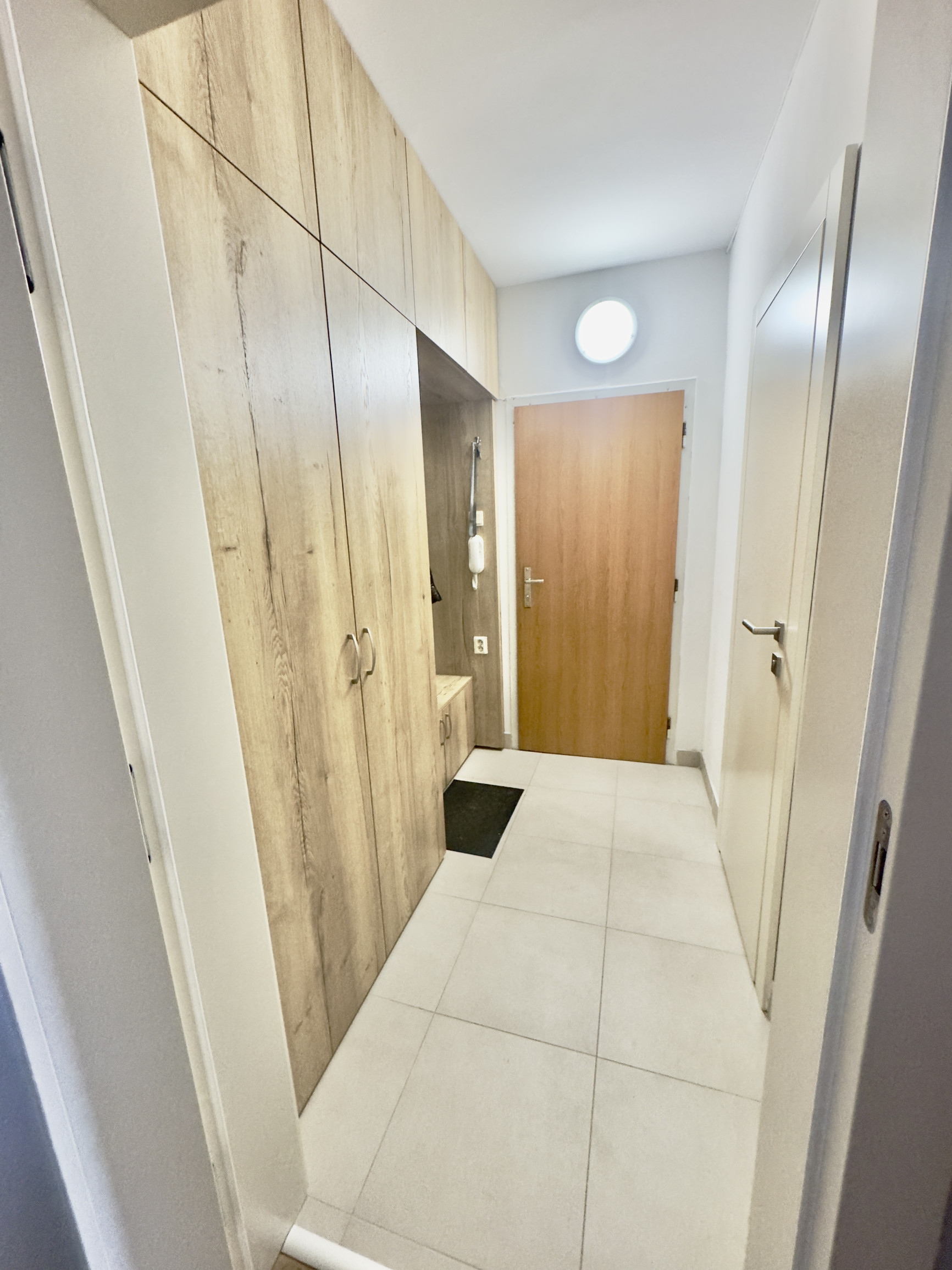 NA PRENÁJOM | 2-IZBOVÝ BYT – KYJEVSKÁ, TRENČÍN