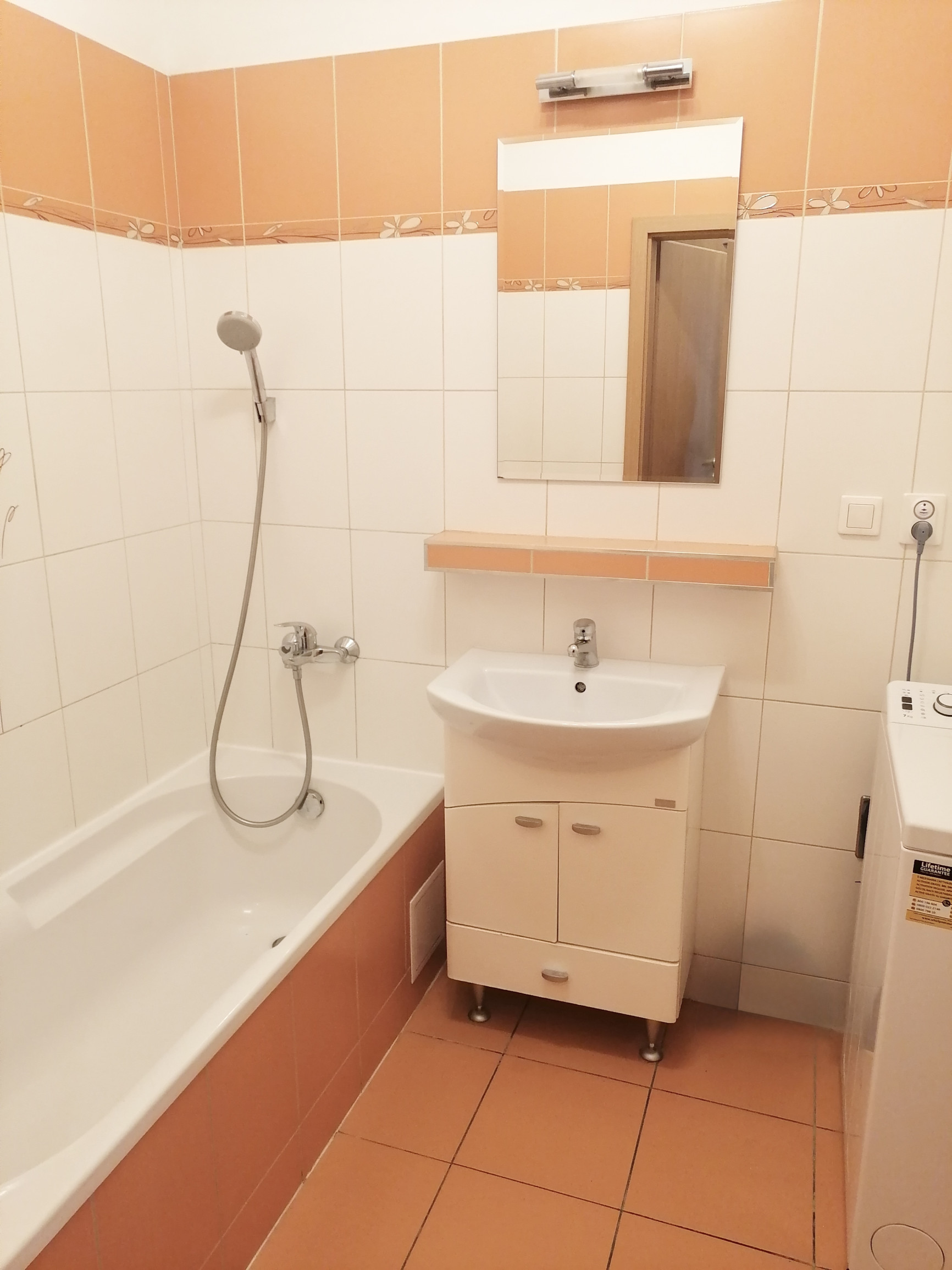 Rezervované Moderný 2-izbový byt s 2 balkónmi, Ilava – SNP