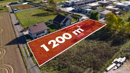 Pozemok na predaj – Skalka nad Váhom, Trenčín