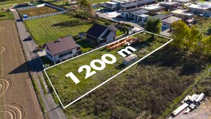 Pozemok na predaj – Skalka nad Váhom, Trenčín