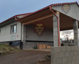 NA PREDAJ RODINNÝ DOM - NOVOSTAVBA - BYSTRIČANY 4-IZBOVÝ , 488m2 POZEMOK