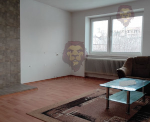 NA PREDAJ PRAVENEC - RODINNÝ DOM - 5 IZBOVÝ