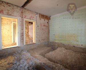 NA PREDAJ - Rodinný dom s veľkým pozemkom - Tepličky