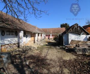 NA PREDAJ - Rodinný dom s veľkým pozemkom - Tepličky