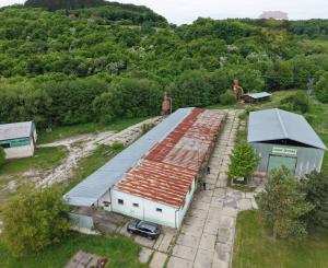 Na predaj: Priemyselný areál – výroba, logistika alebo sklad – 10 181 m2 Rezervované