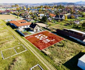 Na predaj stavebný pozemok 650 m² – Trenčín, Záblatie