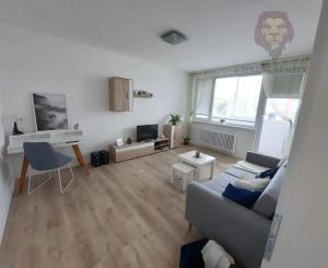 Na prenájom 2-izbový byt – Trenčín, Juh (Saratovská ulica)