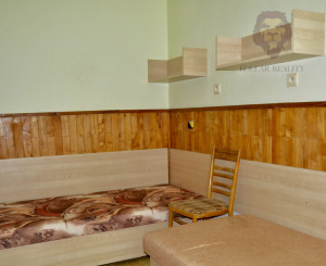 NA PREDAJ RODINNÝ DOM SO SAMOSTATNOU UBYTOVŇOU V OBCI ZAVAR