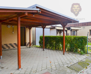 NA PREDAJ RODINNÝ DOM SO SAMOSTATNOU UBYTOVŇOU V OBCI ZAVAR