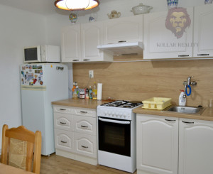 NA PREDAJ RODINNÝ DOM SO SAMOSTATNOU UBYTOVŇOU V OBCI ZAVAR