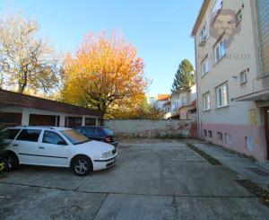 NA PRENÁJOM - 2 - izbový byt v centre Piešťan s parkovaním