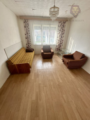 Na predaj: tehlový rodinný dom v Čachticiach.