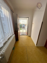 Na predaj: tehlový rodinný dom v Čachticiach.