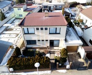 Rodinný dom v pôvodnom stave pár krokov od námestia – Nové Mesto nad Váhom