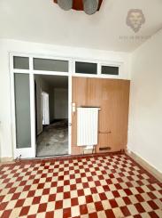 Rodinný dom v pôvodnom stave pár krokov od námestia – Nové Mesto nad Váhom