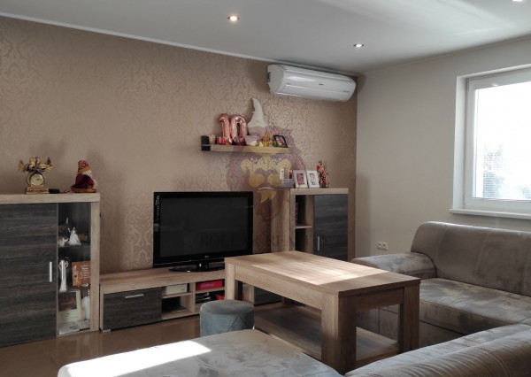 !!Znižená cena!! NA PREDAJ VELKÉ BIELICE - RODINNÝ DOM - 6,5 IZBOVÝ