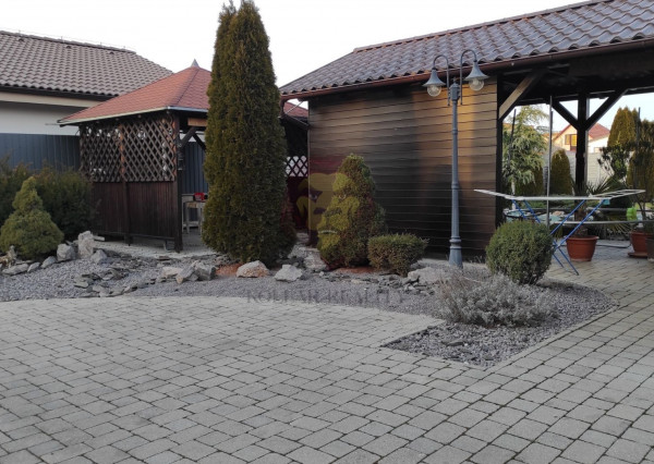 !!Znižená cena!! NA PREDAJ VELKÉ BIELICE - RODINNÝ DOM - 6,5 IZBOVÝ