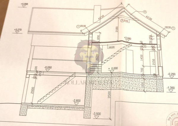NA PREDAJ 3-PODLAŽNÝ DOM V HLOHOVCI