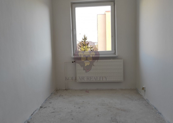 NA PREDAJ PRIEVIDZA , J.FRANCISCIHO 5 IZBOVÝ , 94m2