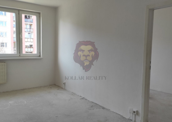 NA PREDAJ PRIEVIDZA , J.FRANCISCIHO 5 IZBOVÝ , 94m2