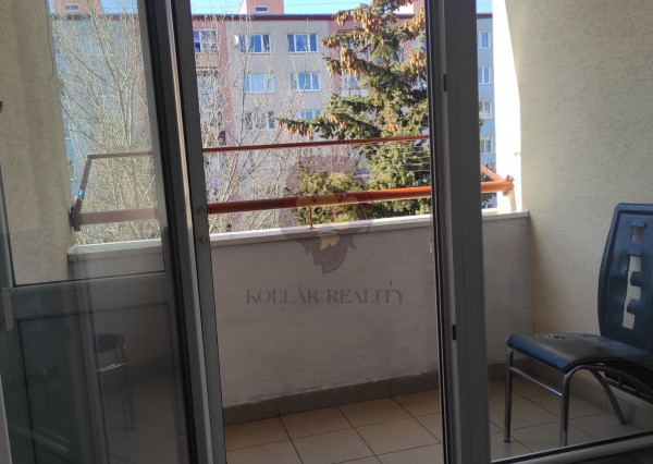 NA PREDAJ PRIEVIDZA , J.FRANCISCIHO 5 IZBOVÝ , 94m2