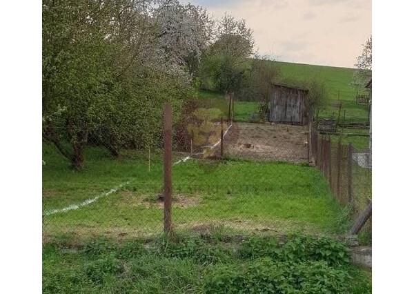 NA PREDAJ KOCURANY , POZEMOK 1214m2