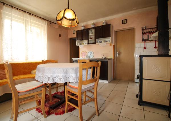 NA PREDAJ - Rodinný dom so záhradou v Sasinkove