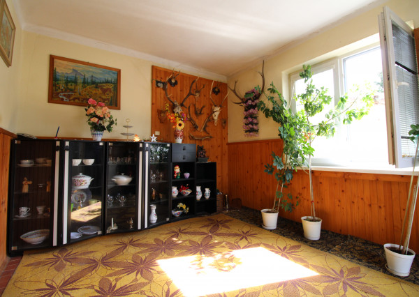 NA PREDAJ - Rodinný dom so záhradou v Sasinkove