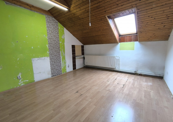 NA PRENÁJOM - Priestory pre kancelárie a služby v Hlohovci