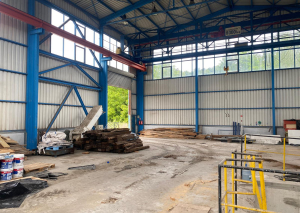 NA PREDAJ - Administratívno-priemyselný areál Vlčie Hory