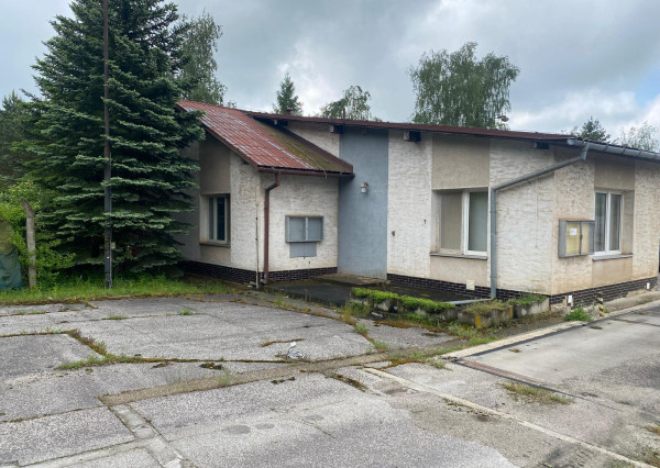 NA PREDAJ - Administratívno-priemyselný areál Vlčie Hory