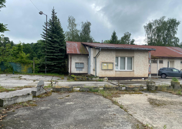 NA PREDAJ - Administratívno-priemyselný areál Vlčie Hory