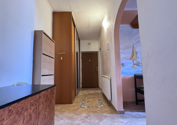 ZNÍŽENÁ CENA !!! NA PREDAJ 2 IZBOVÝ BYT PÚCHOV -62 m2