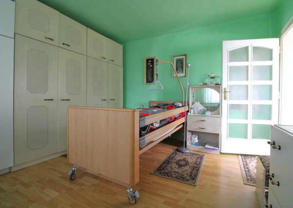 REZERVOVANÉ !!  Rodinný dom v Sokolovciach - 531m2